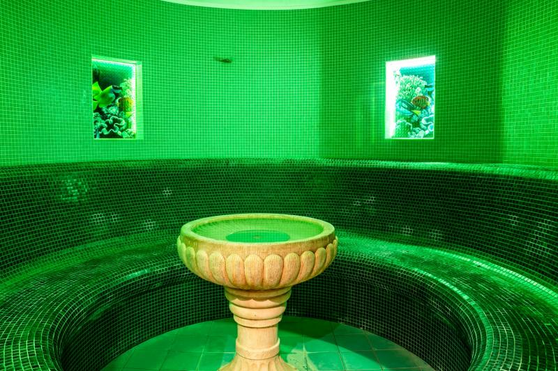 Jacuzzi bar