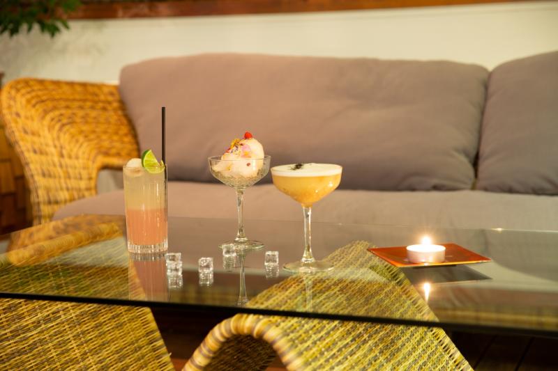 Jacuzzi bar